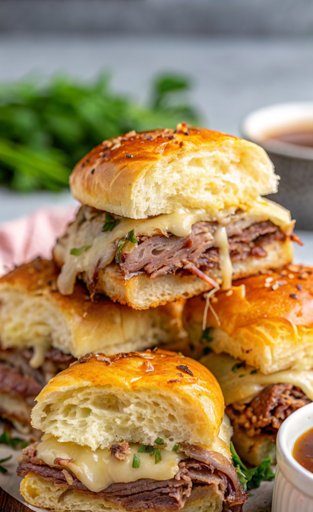 Easy French Dip Sliders for Dinner or Parties – Buttery, Melty & Crowd-Pleasing
